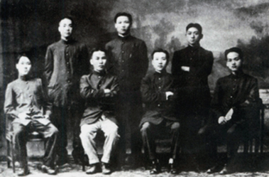 일본유학시절 한국인 동창생 앞줄 맨 오른쪽